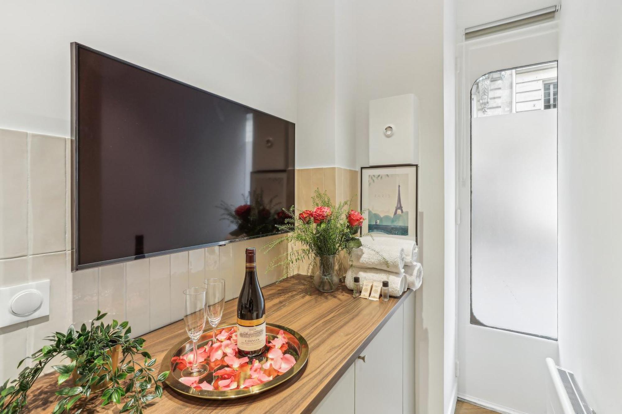 Lavie Maison Hot Tub And Ac Near Arc De Triomphe Paris Extérieur photo